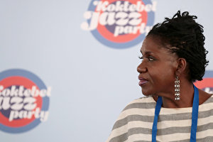 Singer Sharón Clark at the news conference at the Koktebel Jazz Party festival